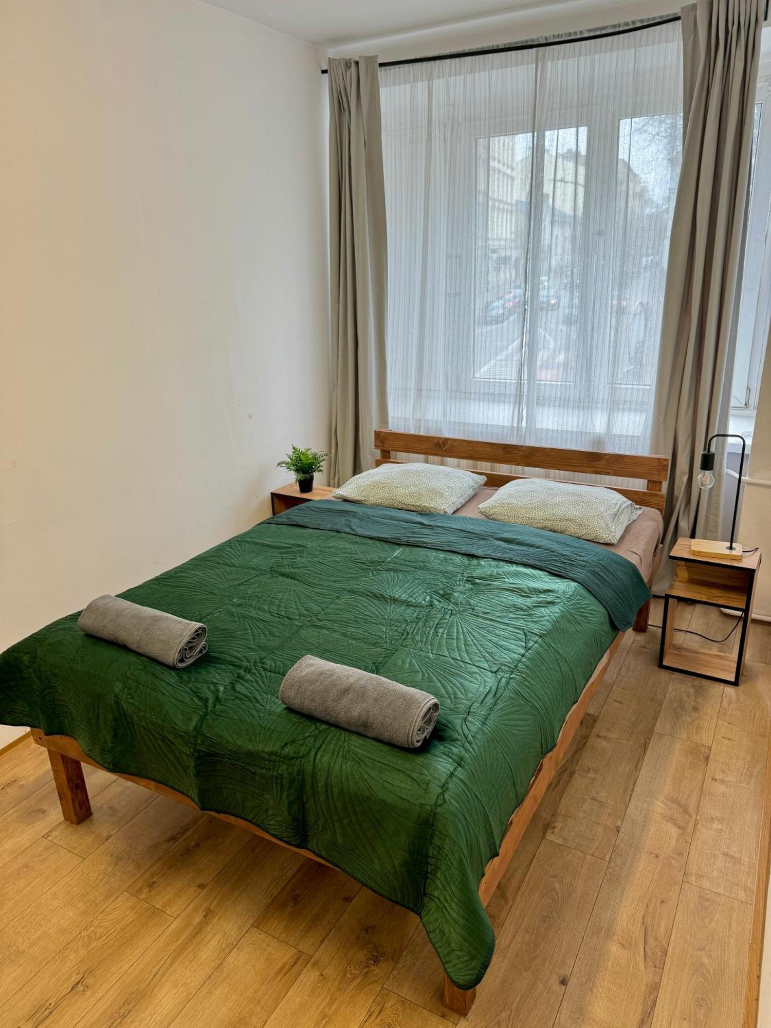 Nice Rooms In City Center Краків Номер фото